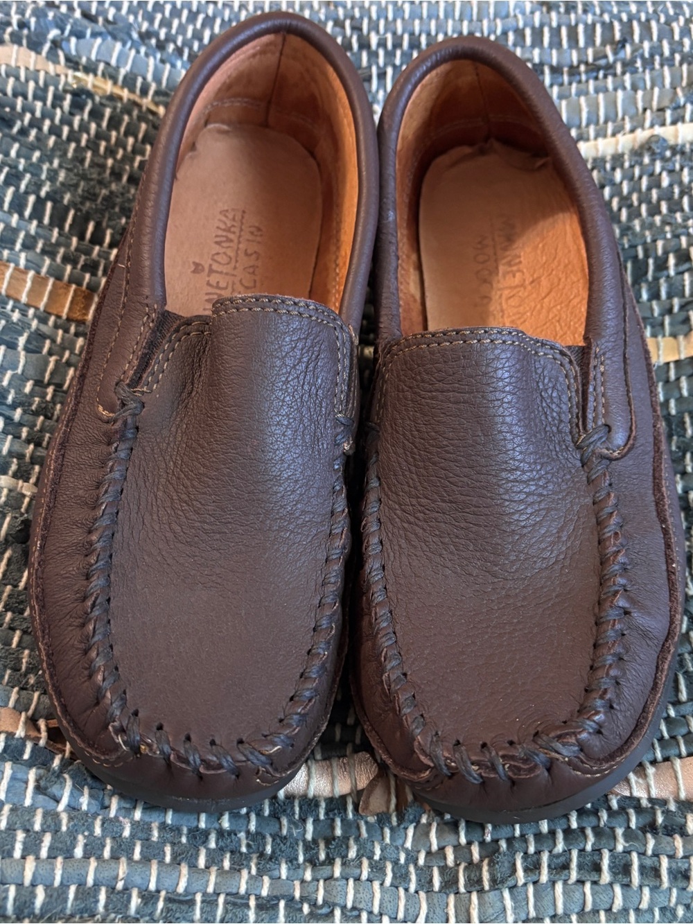 Minnetonka Men’s 932 Moosehide Moccasin Slip-Ons EUC size 8